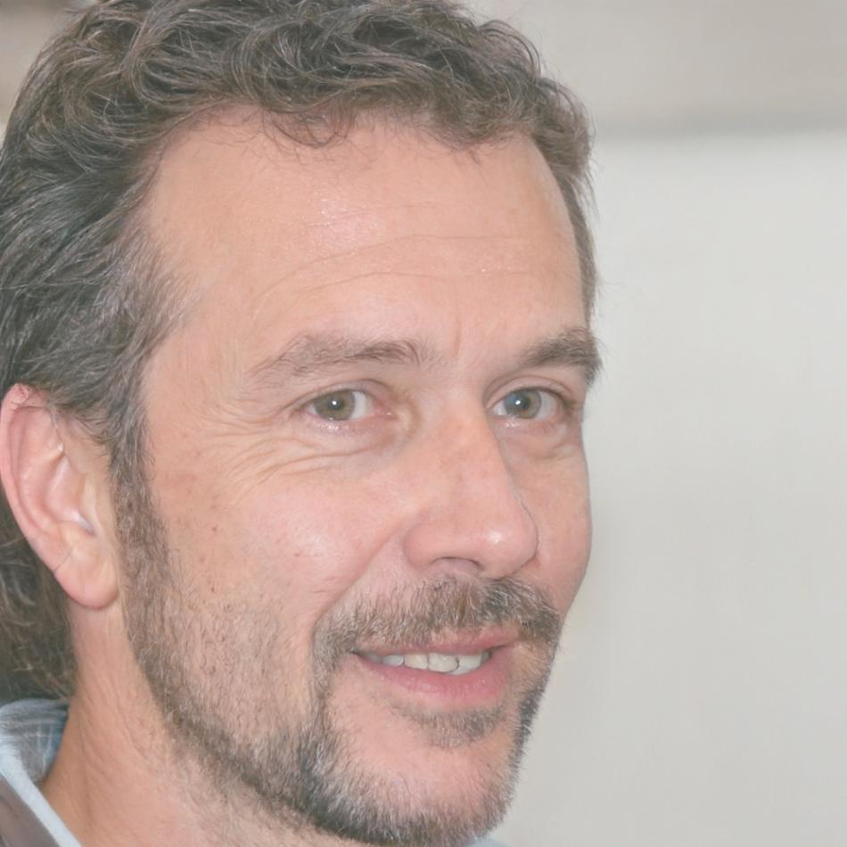 Héctor Zamora, especialista en finanzas personales